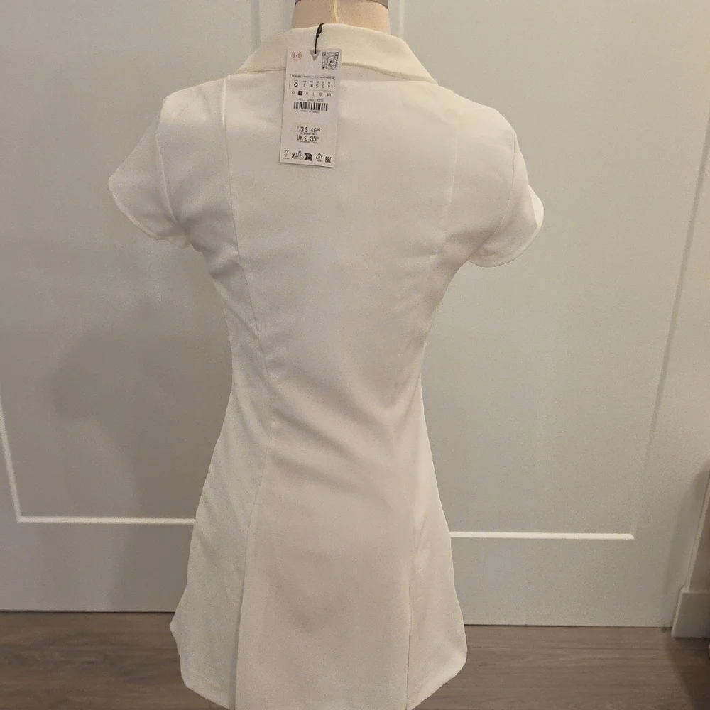 Zara women’s sporty White Mini Dress with center zipper. Size S new with tags - Picture 4 of 9